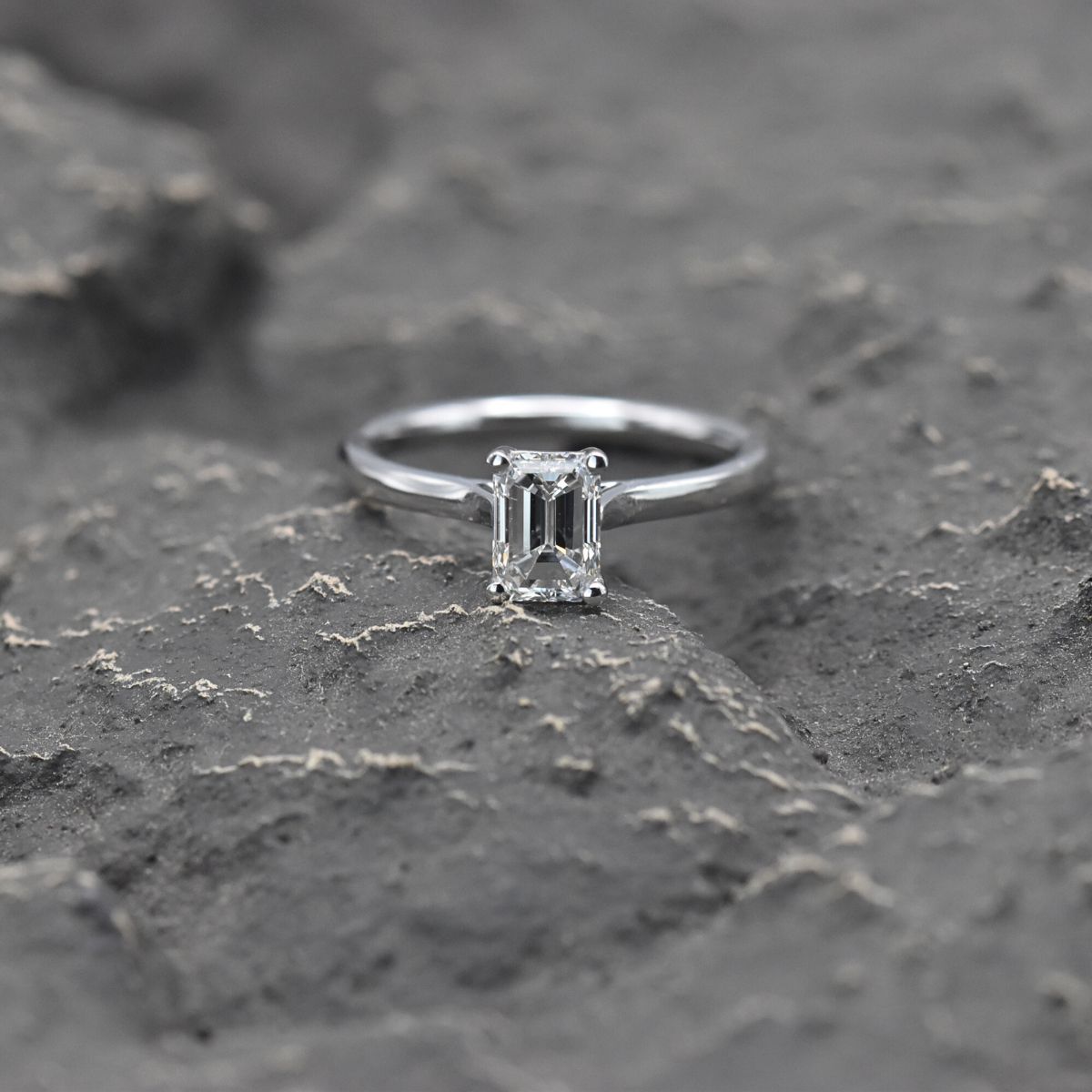 Emerald cut 1.06ct F-VS2 GIA