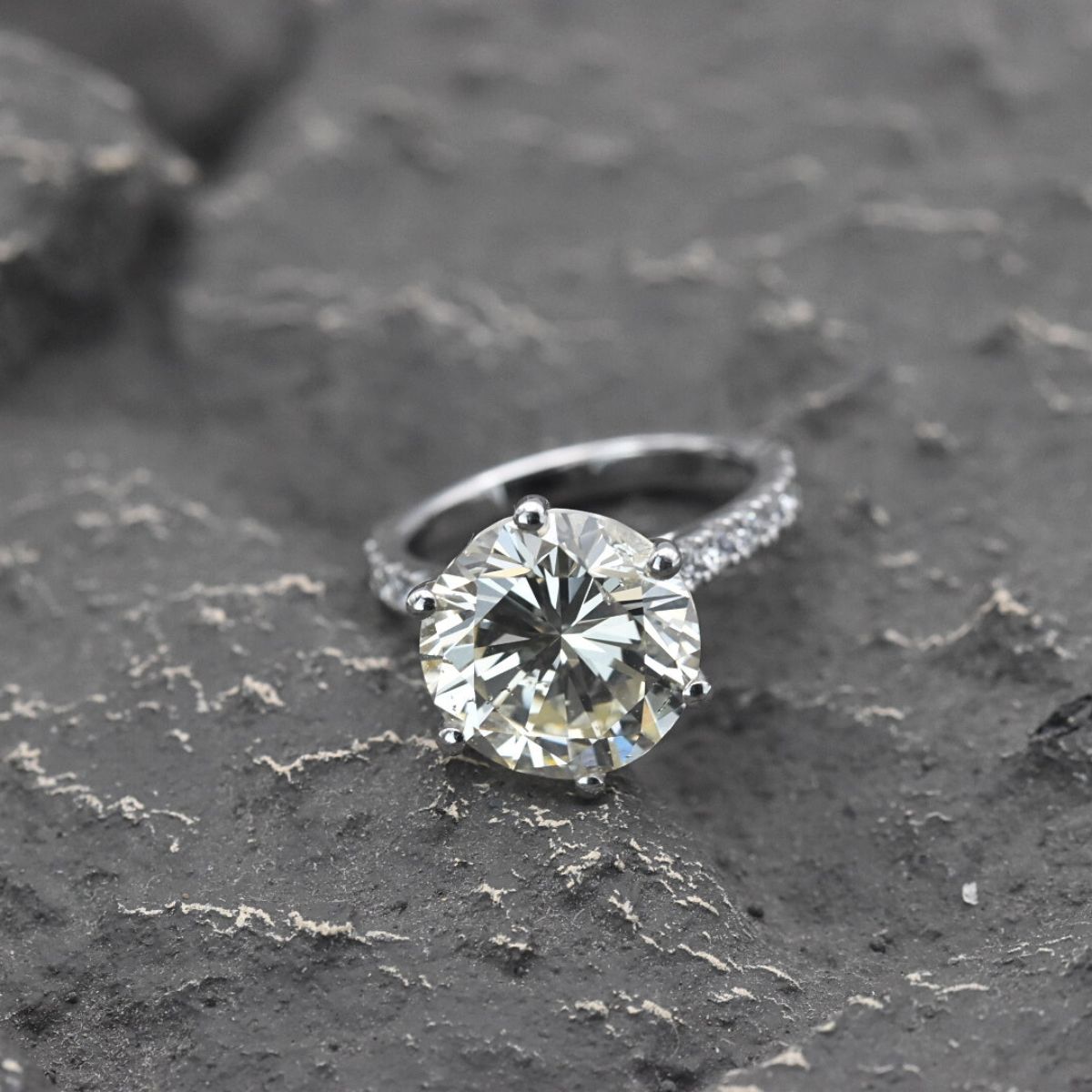 Round cut 7.02ct L-P1 HRD