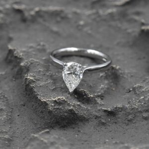 Pear cut solitaire 1.72ct F-VS1 GIA